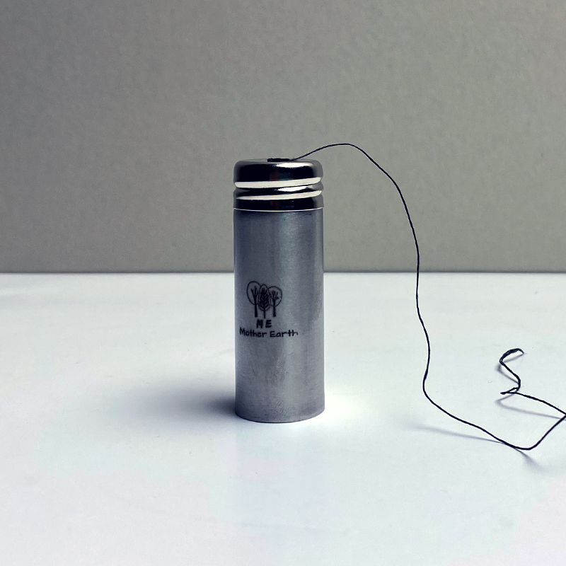 Bamboo Floss w/ Metal Container Stainless SHIFT